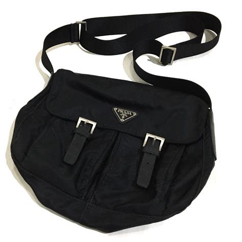 borsa prada in tessuto canvas vintage|prada nylon crossbody bag.